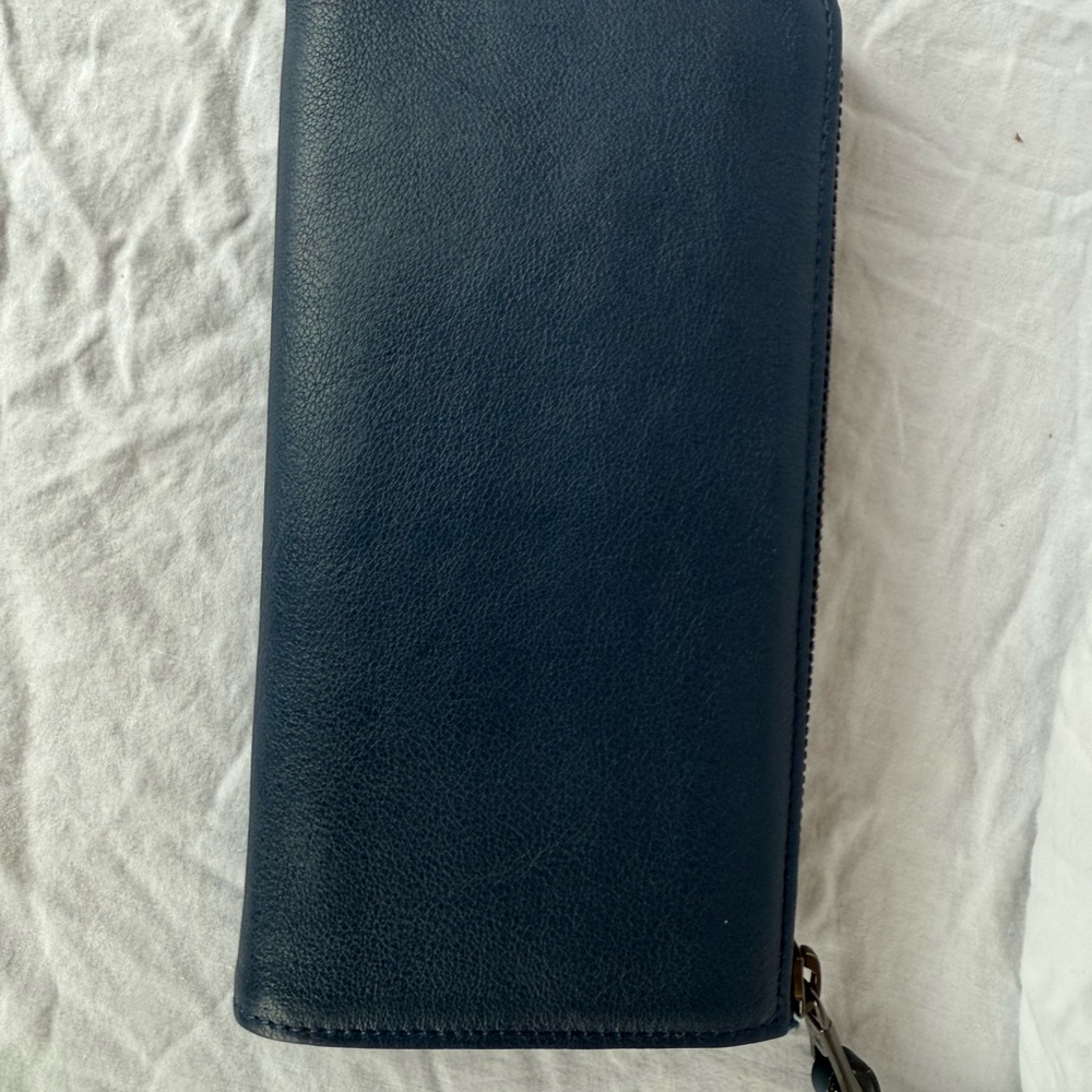 LONGCHAMP 
Ladies Zip-around Wallet in Blue - Picture 2 of 6
